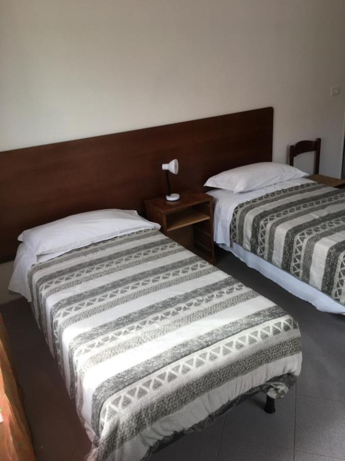 Appartamento Miramare, 2 Camere, Cucina, Bagno, ヴェンティミーリア エクステリア 写真
