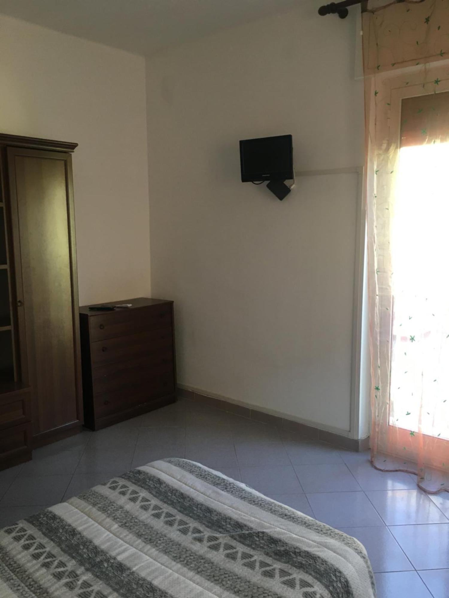 Appartamento Miramare, 2 Camere, Cucina, Bagno, ヴェンティミーリア エクステリア 写真